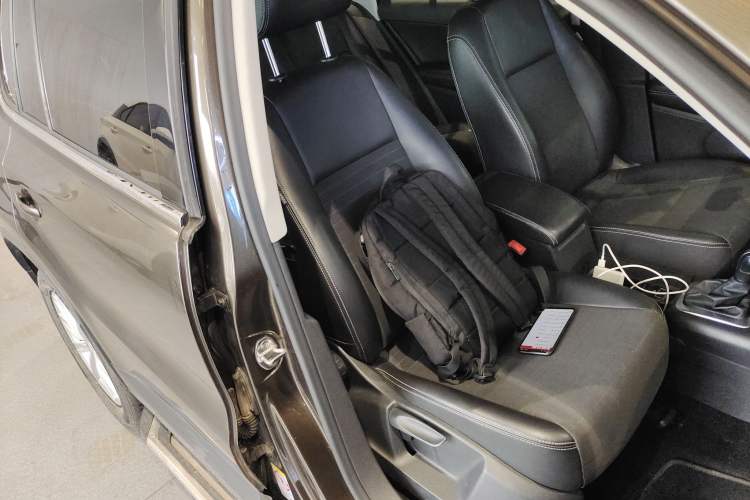 Used Volkswagen Tiguan L 2016 280TSI Automatic Two-Wheel-Drive Silk Road Style Edition