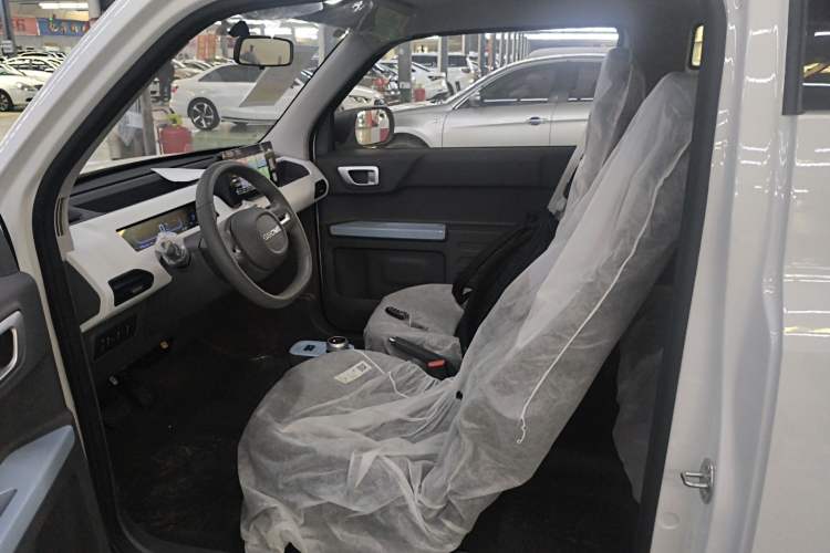 Used Geely Galaxy Panda 2024 Panda Mini 200km Endurance Bear
