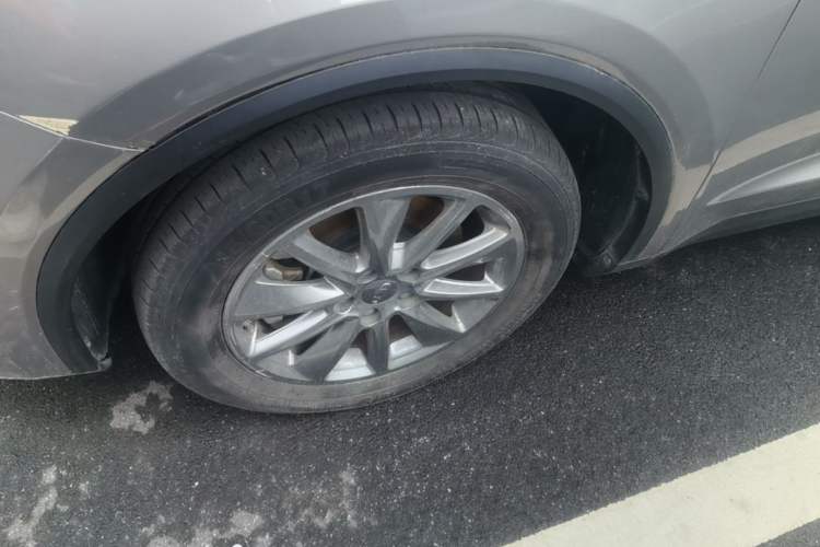 Used Geely Auto Jiajie 2021 1.8TD DCT Comfort Model Left Front Wheel Hub