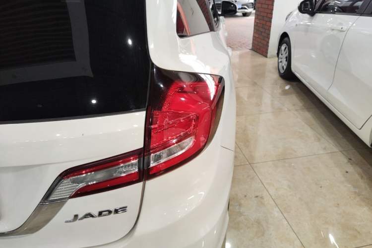Used Honda Jade 2017 1.8L Automatic Classic Edition 5 seats