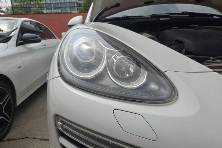 Used Porsche Cayenne 2011 Cayenne 3.0T Right Front Headlight