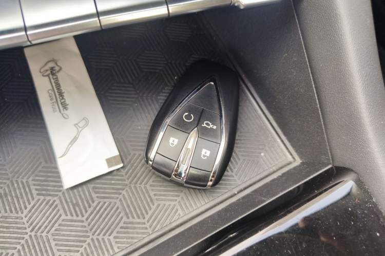 Used CHANGAN Eado 2022 PLUS Blue Whale NE 1.4T GDI DCT Prestige Edition
