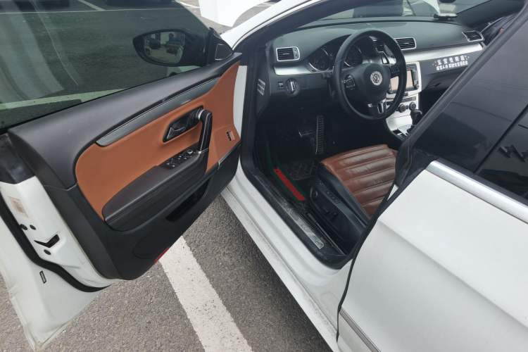 Used Volkswagen FAW-Volkswagen CC 2016 2.0 TSI Luxury Model
