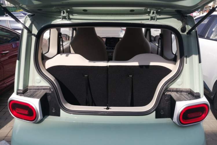 Used Wuling Hongguang MINIEV 2024 3rd Generation 215km Youth Edition Trunk