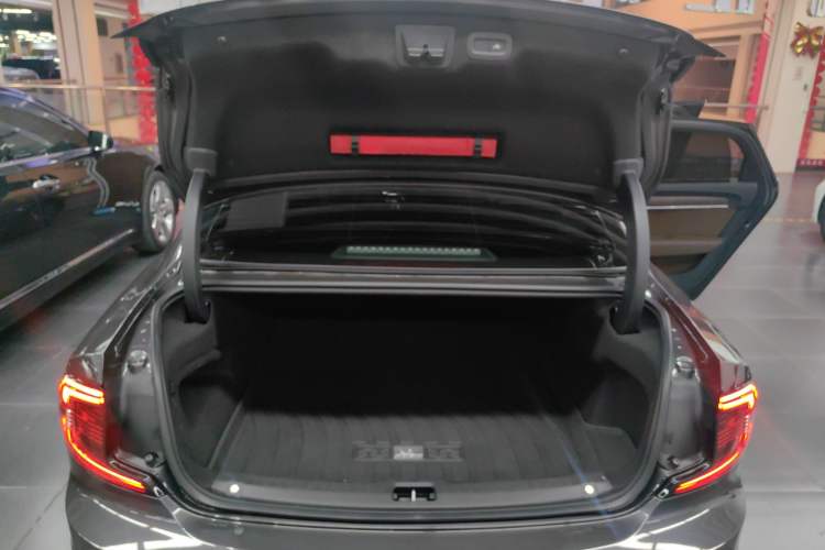 Used Volvo S90 2021 B5 Zhiyuan Luxury Edition
