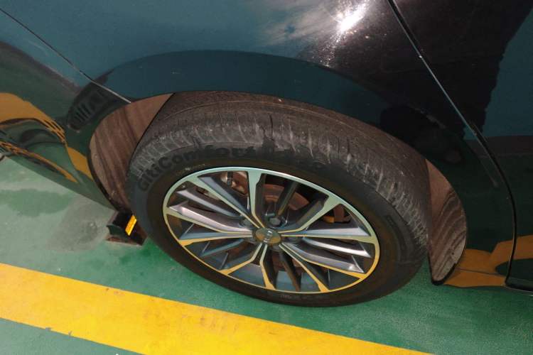 Used Geely Auto Preface 2021 2.0TD Luxury Version Right Rear Wheel Hub