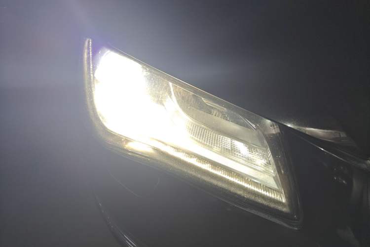 Used Audi A8 2013 A8L 45 TFSI quattro Comfort model