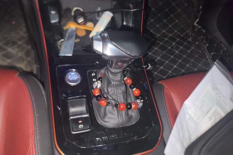 Used Dongfeng Aeolus Yixuan 2021 230T Automatic Zuiying Knight Edition Gear Lever