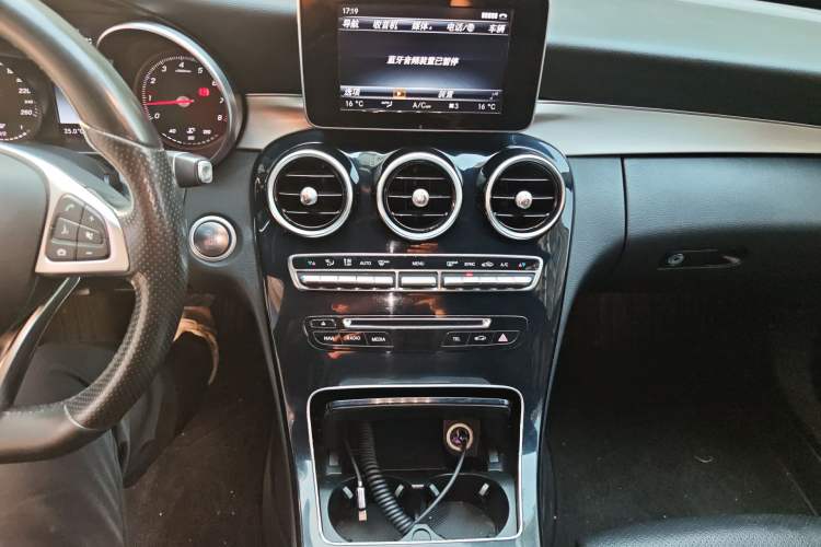 Used Mercedes-Benz C-Class 2016 C 200 Sport Edition Audio And AC Panel