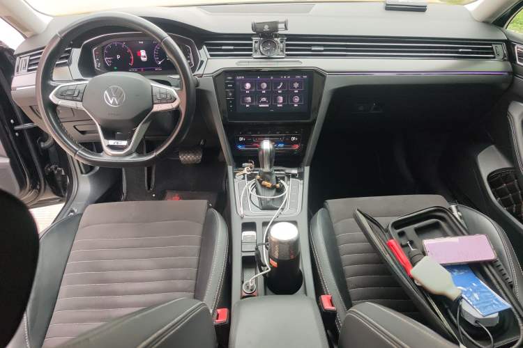 Used Volkswagen Magotan 2020 330TSI DSG Luxury Edition Center Console