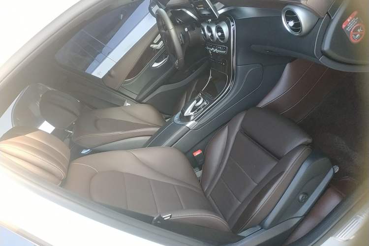 Used Mercedes-Benz GLC 2017 GLC 260 4MATIC Luxury Model
