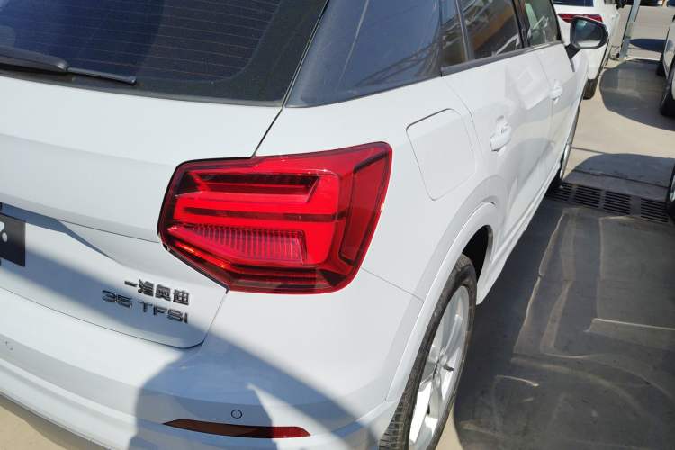 Used Audi Q2L 2021 35 TFSI Fashionable and Elegant Model
