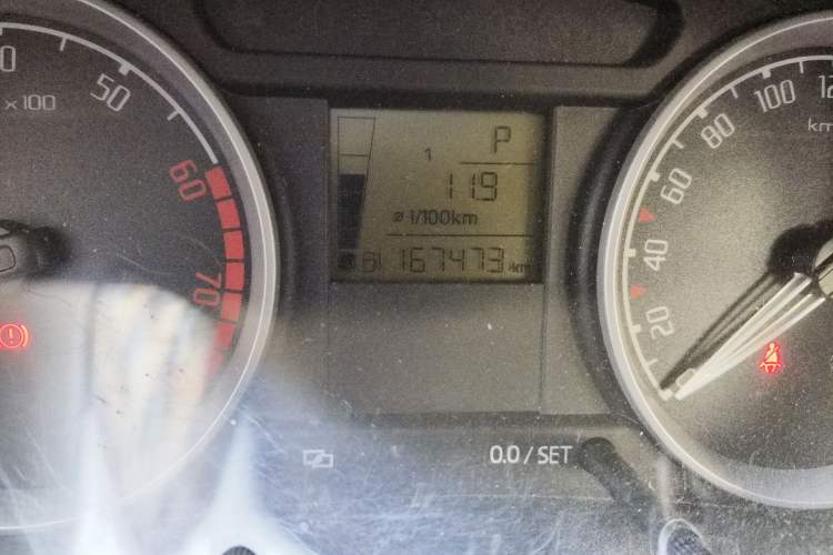 Used Skoda Fabia 2011 1.6L Automatic Crystal Edition Odometer Close Up