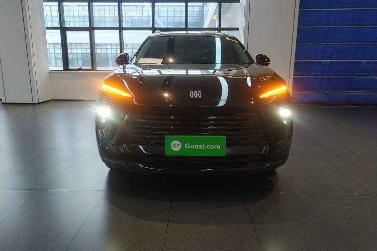 Used Buick Envision 2025 Encore Plus 28T Two-Wheel-Drive Platinum Edition