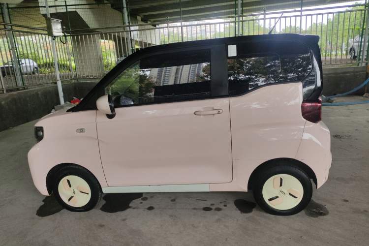 Used Chery QQ Ice Cream 2022 170km Sundae Phosphate Lithium-Ion