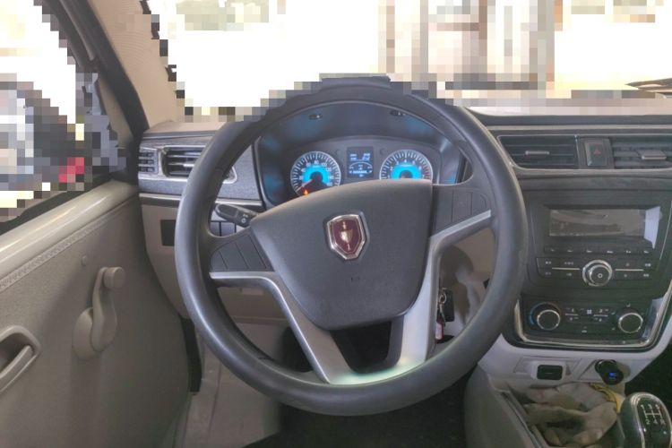 Used Jinbei Hiace X30 2024 1.5L Champion Edition Passenger Vehicle 5/6/7 Seats Steering Wheel