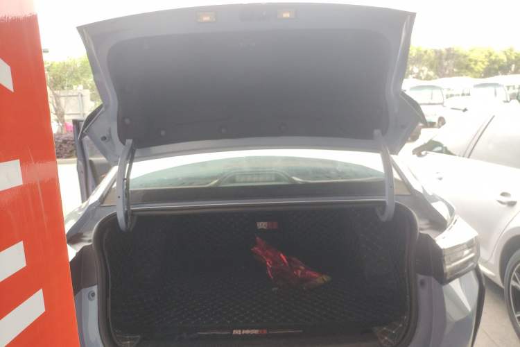 Used Dongfeng Aeolus Yixuan 2023 Mach Edition 1.5T Automatic Champion Version Trunk