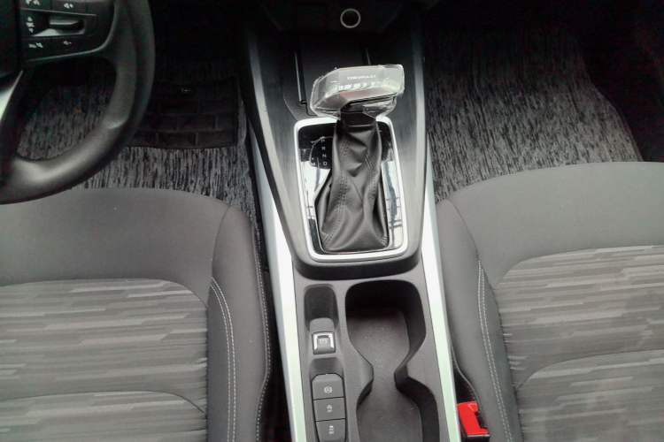 Used Chevrolet Monza 2024 1.5L Dual-Clutch Enjoyment Edition Gear Lever