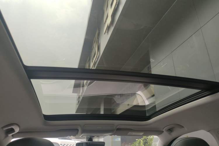 Used Volkswagen Tiguan L 2021 330TSI Automatic Two-Wheel Drive R-Line Enhanced Edition Headliner