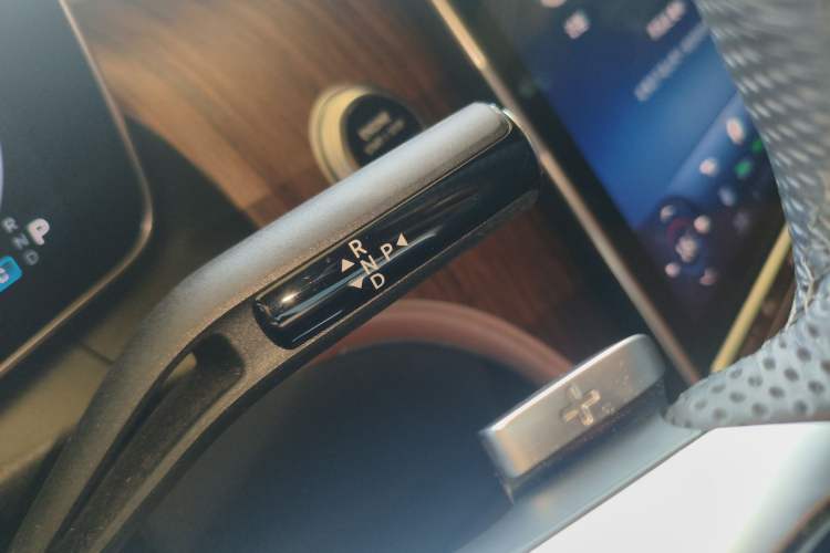 Used Mercedes-Benz GLC 2024 GLC 300 L 4MATIC Dynamic Edition 5-seater