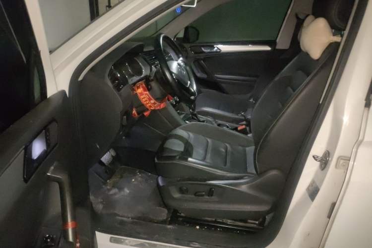 Used Volkswagen Tiguan L 2017 330TSI Automatic Two-Wheel Drive Comfort Edition Driver Seat