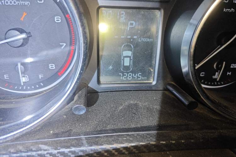 Used Zotye T300 2017 1.5T CVT Luxury Model Odometer Close Up