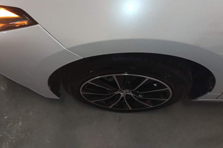 Used Toyota Avalon 2023 2.0L Premium Edition Exterior 4