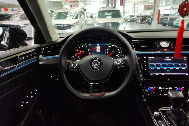 Used Volkswagen Phideon 2018 Revised Version 380TSI Two-Wheel Drive Business Edition