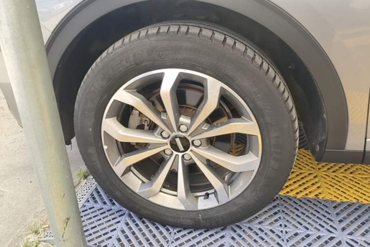 Used Wey VV6 2020 2.0T Two-Wheel Drive Smart Enjoyment+
