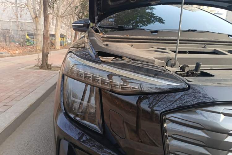 Used Audi Q5 e-tron 2023 40 e-tron Starry Edition Mecha Kit
