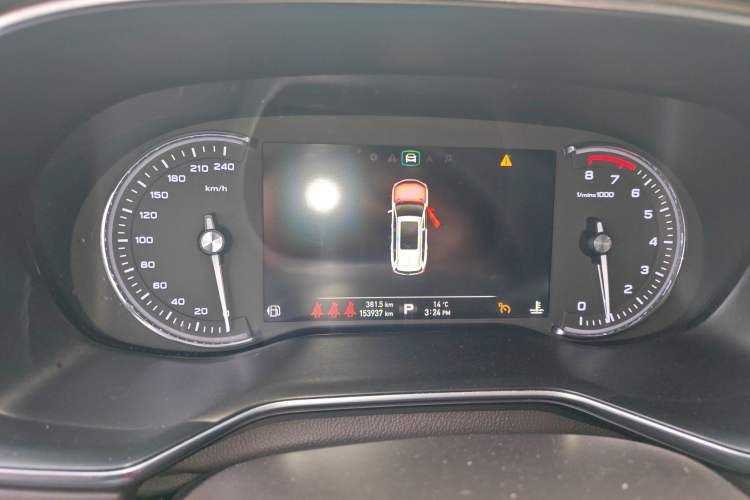 Used Roewe RX8 2018 30T Smart Connectivity Two-Wheel Drive Flagship Edition