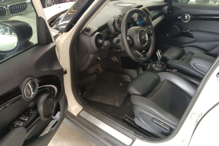 Used MINI 2019 1.5T COOPER Artist Five-Door Edition