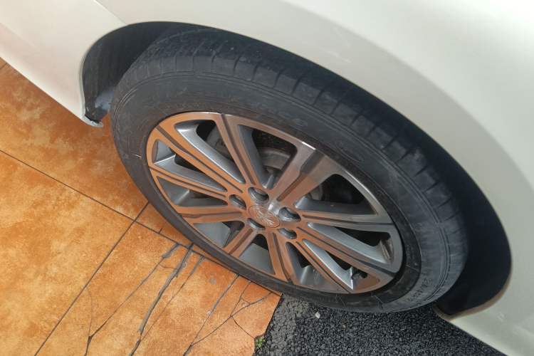 Used Peugeot 408 2015 1.2T Automatic Luxury Edition Right Rear Wheel Hub