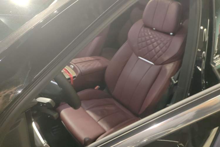 Used Hongqi E-HS9 2022 660 km Range Flagway Edition Six Seats