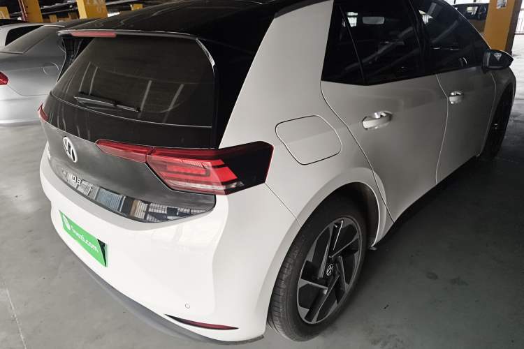 Used Volkswagen ID.3 2025 Smart Edition Outstanding Model
