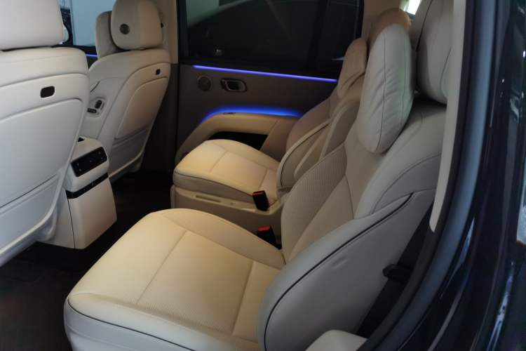 Used Li Auto Li Auto i8 2025 Model Standard Version