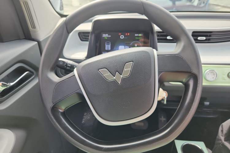 Used Wuling Hongguang MINIEV 2022 Macaron Premium Model – Lithium Ternary Battery
