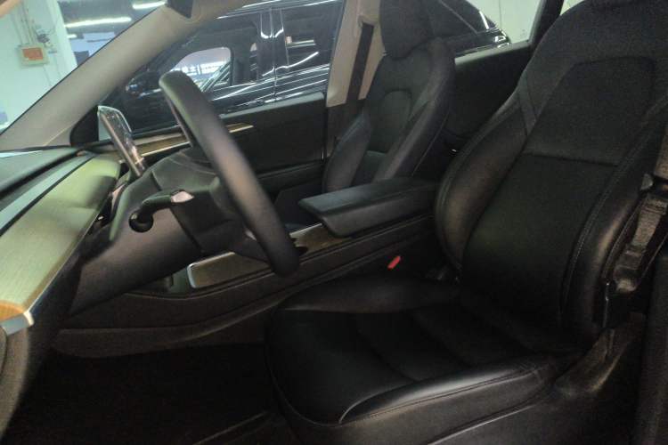 Used Tesla Model Y 2022 Rear-Wheel-Drive Version
