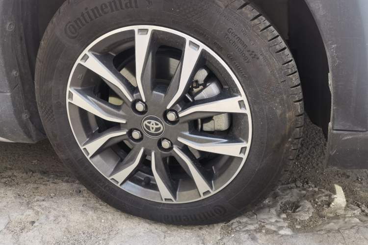 Used Toyota YARiS L Zhi Xuan 2022 X-Trail 1.5L CVT Luxury PLUS Edition Right Front Wheel Hub