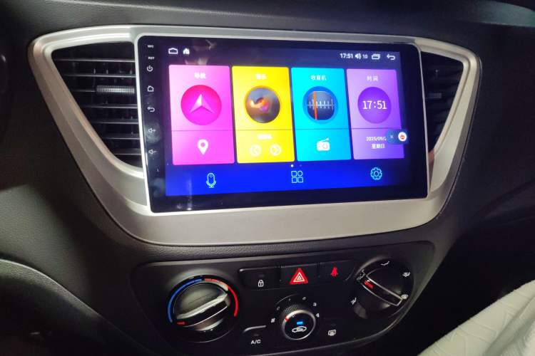 Used Hyundai Verna (new generation) 2016 1.4L Automatic Cool Edition GLS Audio And AC Panel