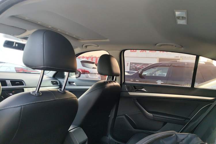 Used Volkswagen Lavida 2017 1.6L Automatic Comfort Edition