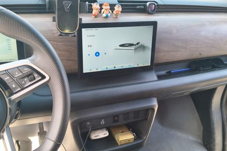 Used Ruichi EC75 2025 Smart Drive Ultra-Charging Version Beyond Edition II 50.1 kWh
