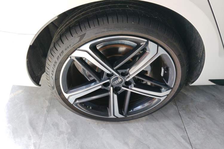 Used Audi A4L 2024 40 TFSI Luxury Dynamic Edition
