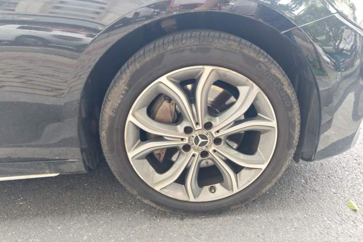 Used Mercedes-Benz E-Class 2019 Restyled E 300 L Sporty and Stylish Edition
