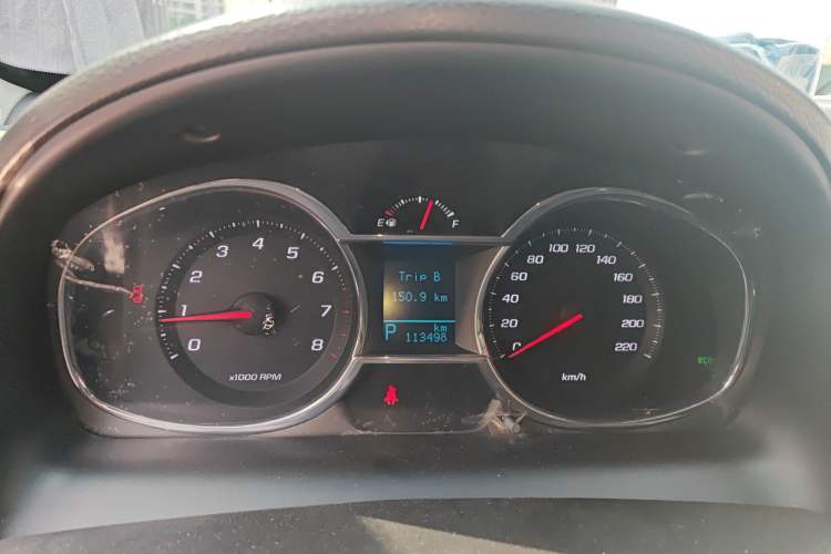 Used Chevrolet Captiva 2015 2.4L 4x4 Flagship Edition 7-Seater