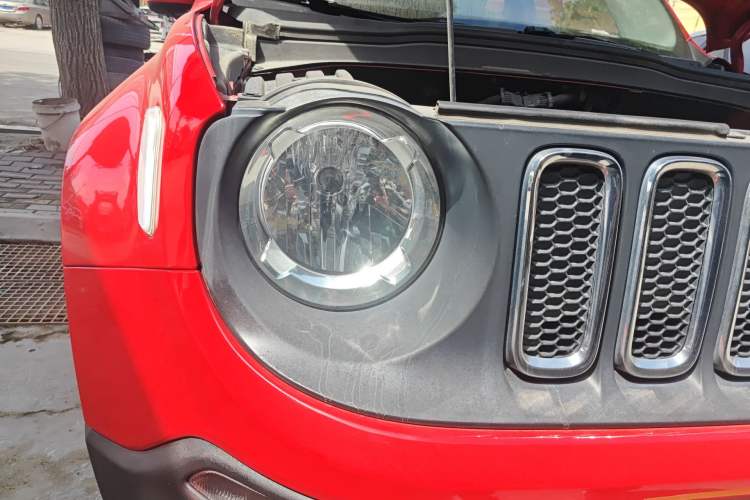 Used Jeep Renegade 2016 1.4T Automatic Jingneng Version+ Right Front Headlight