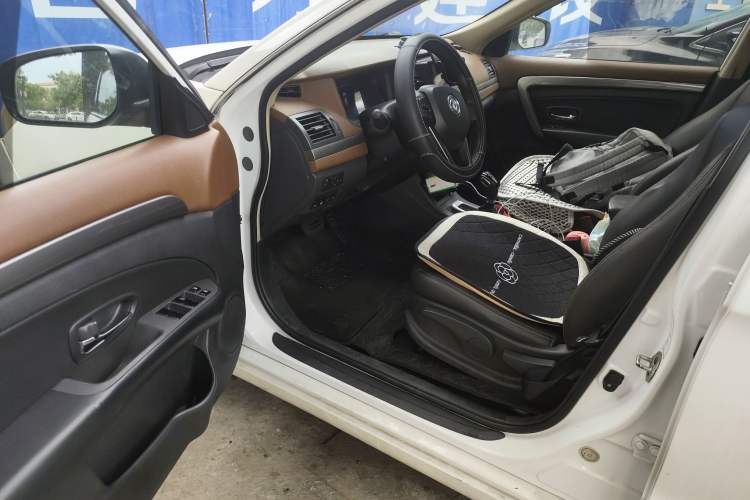 Used Dongfeng Aeolus E70 2019 500 Ultra-Comfort Edition