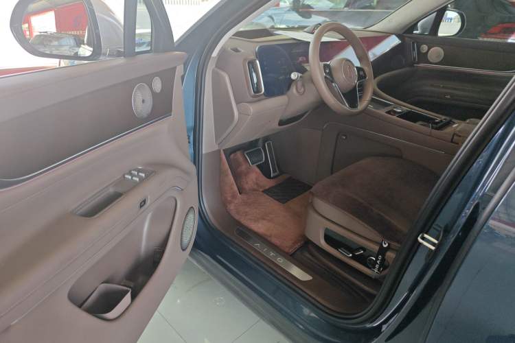 Used Hima AITO M9 2024 Range-Extended Ultra Version 52 kWh 5-Seater Model Driver Seat