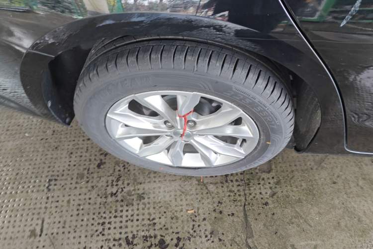 Used Chevrolet Malibu XL 2022 535T Automatic Sport Edition Right Rear Wheel Hub