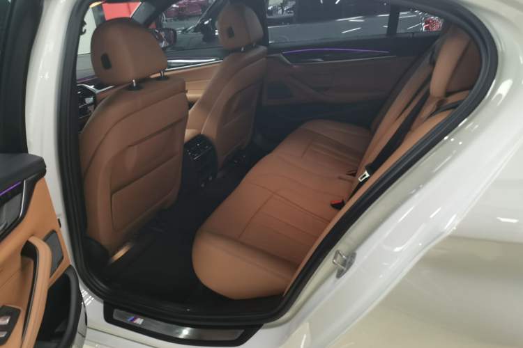 Used BMW 5 Series 2019 Facelifted 530Li xDrive M Sport Package
